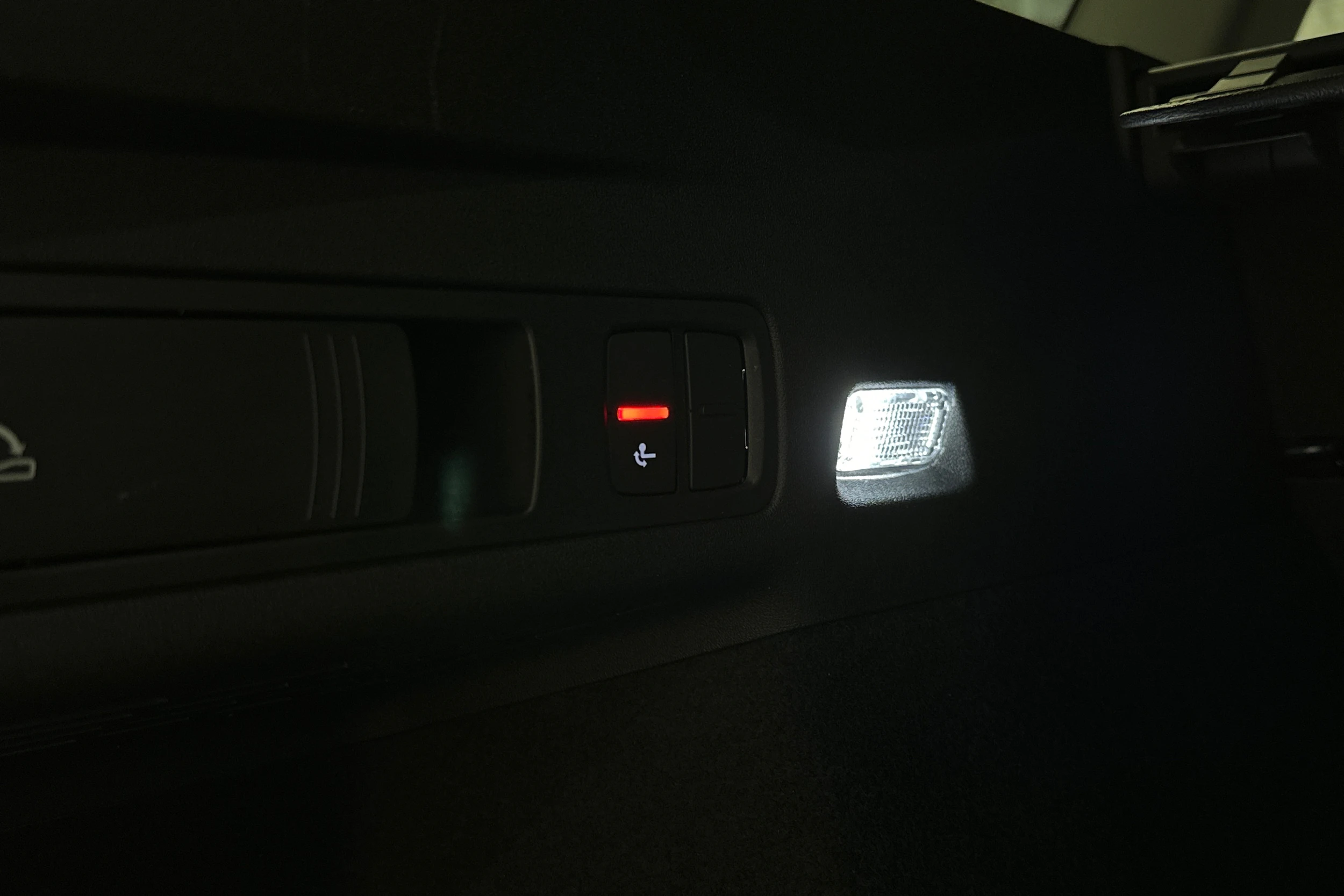 sininen Audi Q6 e-tron 2025 kuva 31.