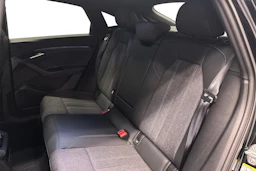 musta Audi Q6 e-tron 2025 kuva 8.