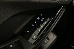 musta Audi Q6 e-tron 2025 kuva 14.