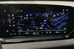 musta Audi Q6 e-tron 2025 kuva 18.