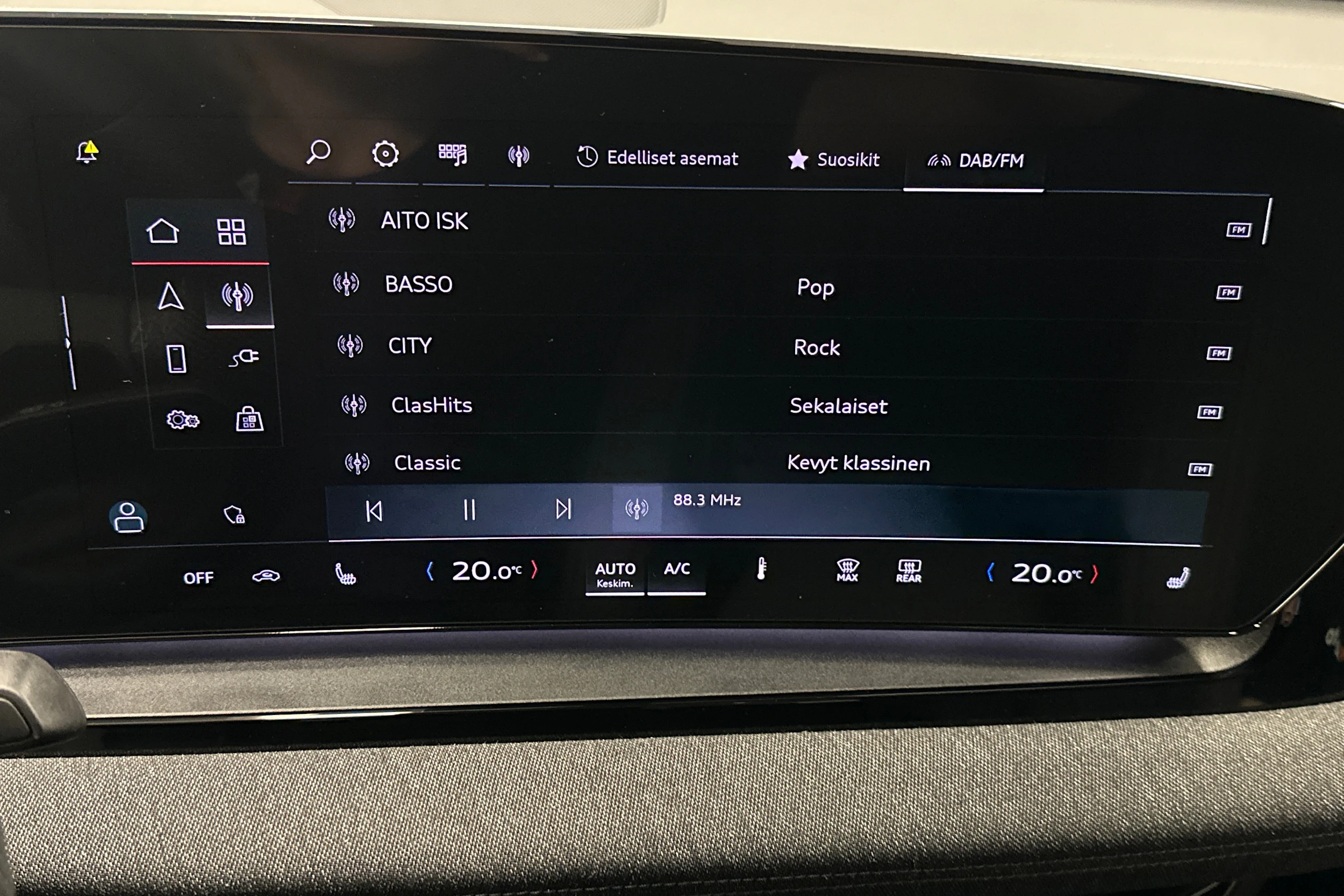musta Audi Q6 e-tron 2025 kuva 19.