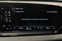 musta Audi Q6 e-tron 2025 kuva 21.