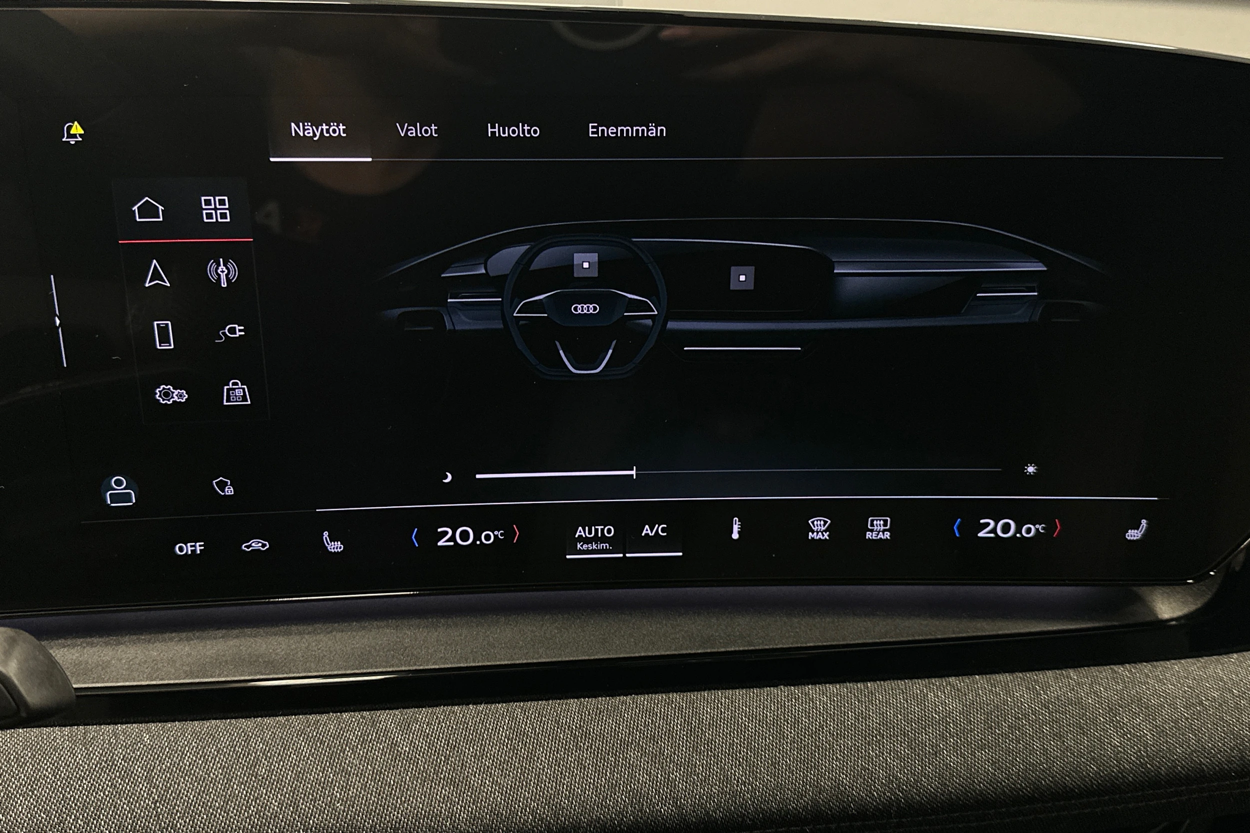 musta Audi Q6 e-tron 2025 kuva 22.