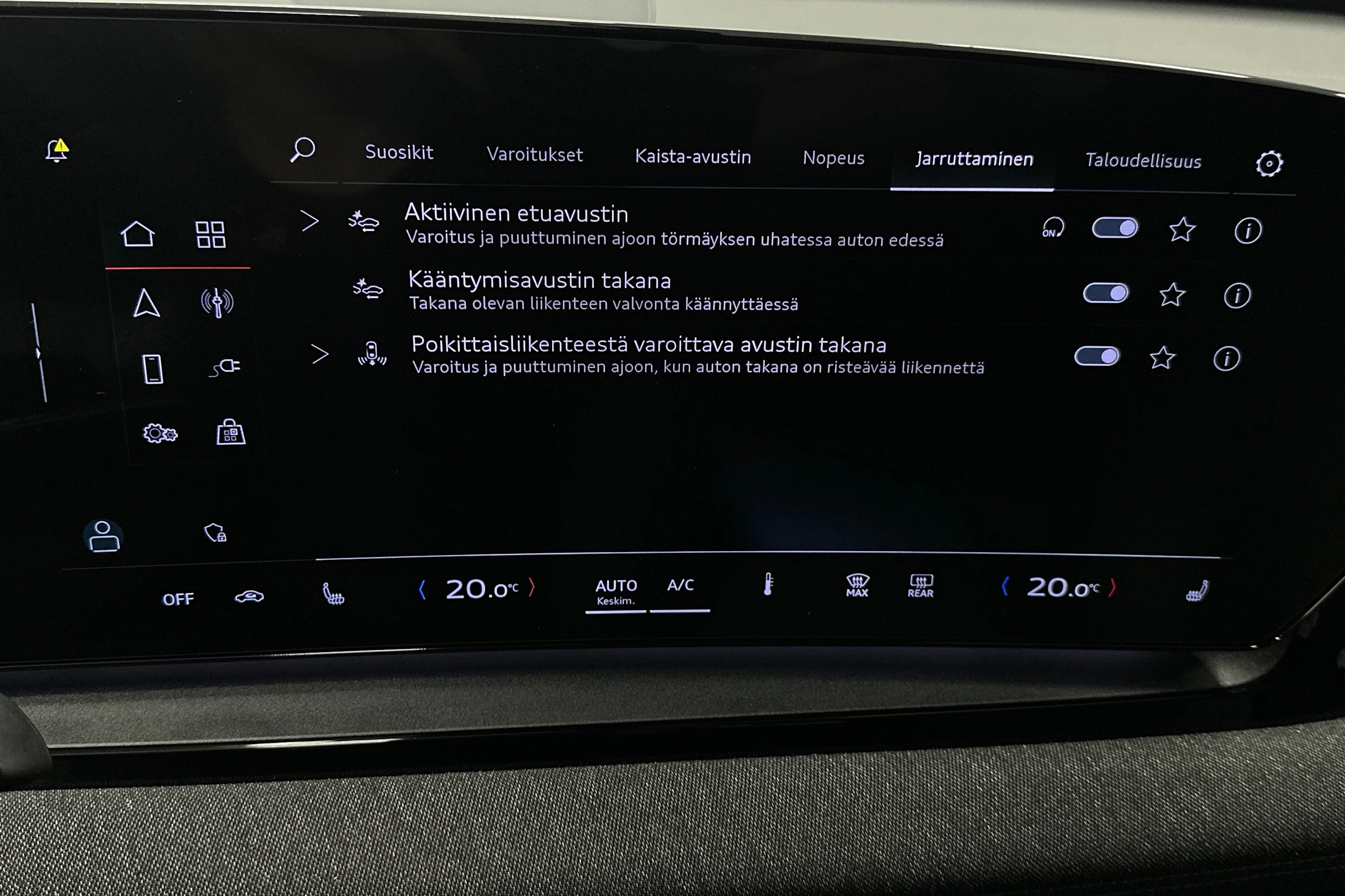 musta Audi Q6 e-tron 2025 kuva 27.