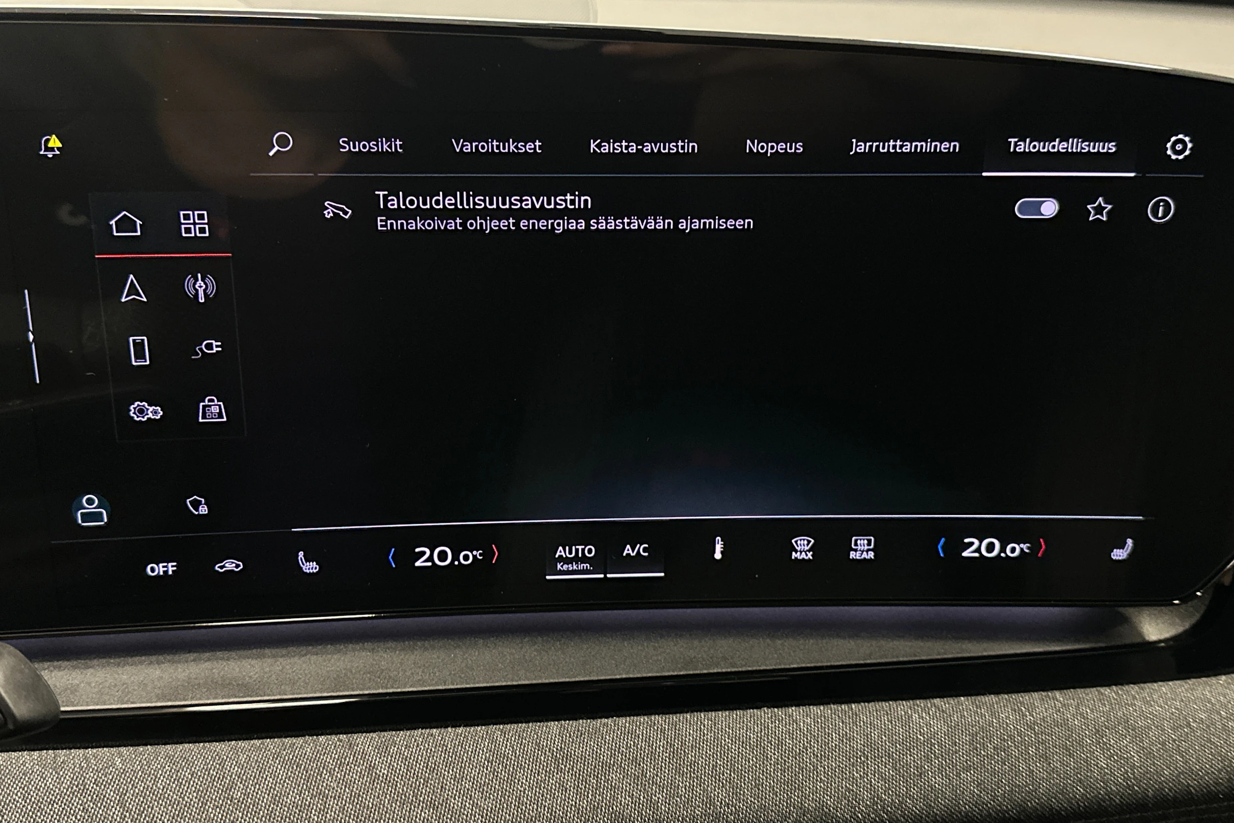 musta Audi Q6 e-tron 2025 kuva 28.