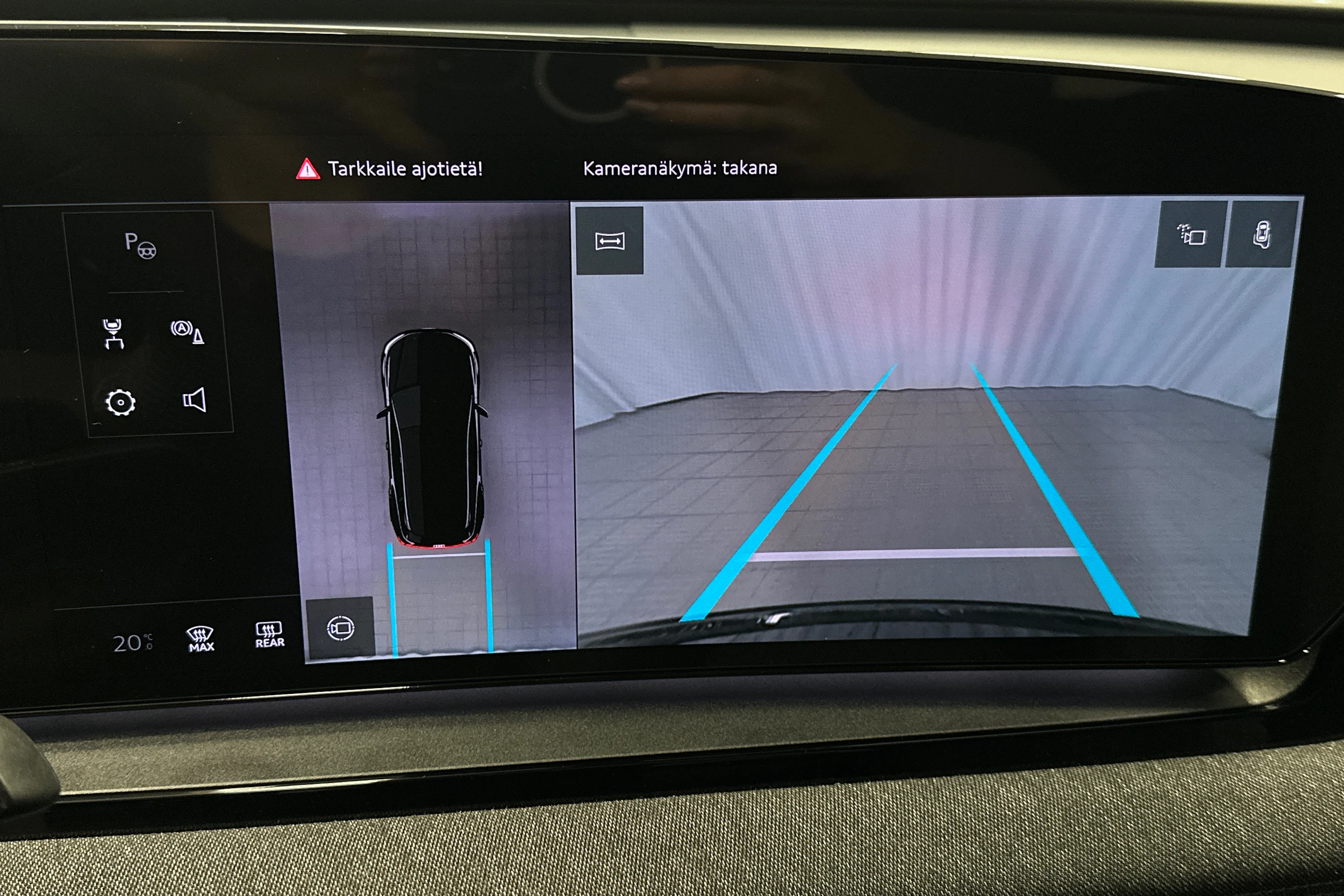 musta Audi Q6 e-tron 2025 kuva 30.