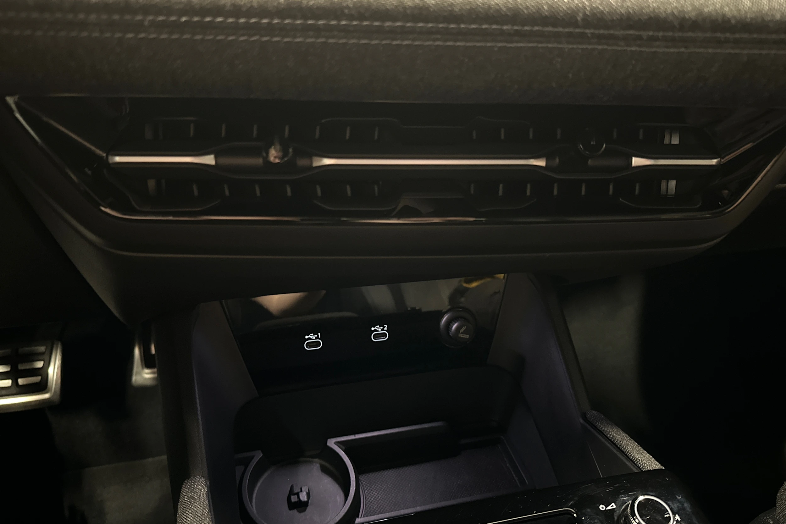 musta Audi Q6 e-tron 2025 kuva 31.