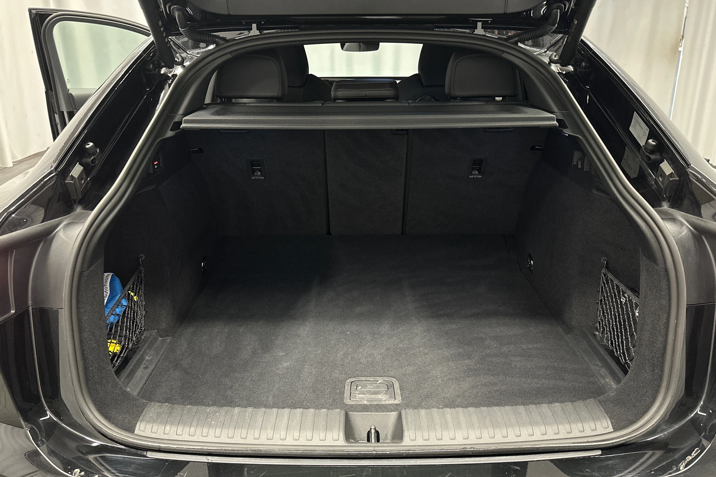 musta Audi Q6 e-tron 2025 kuva 35.
