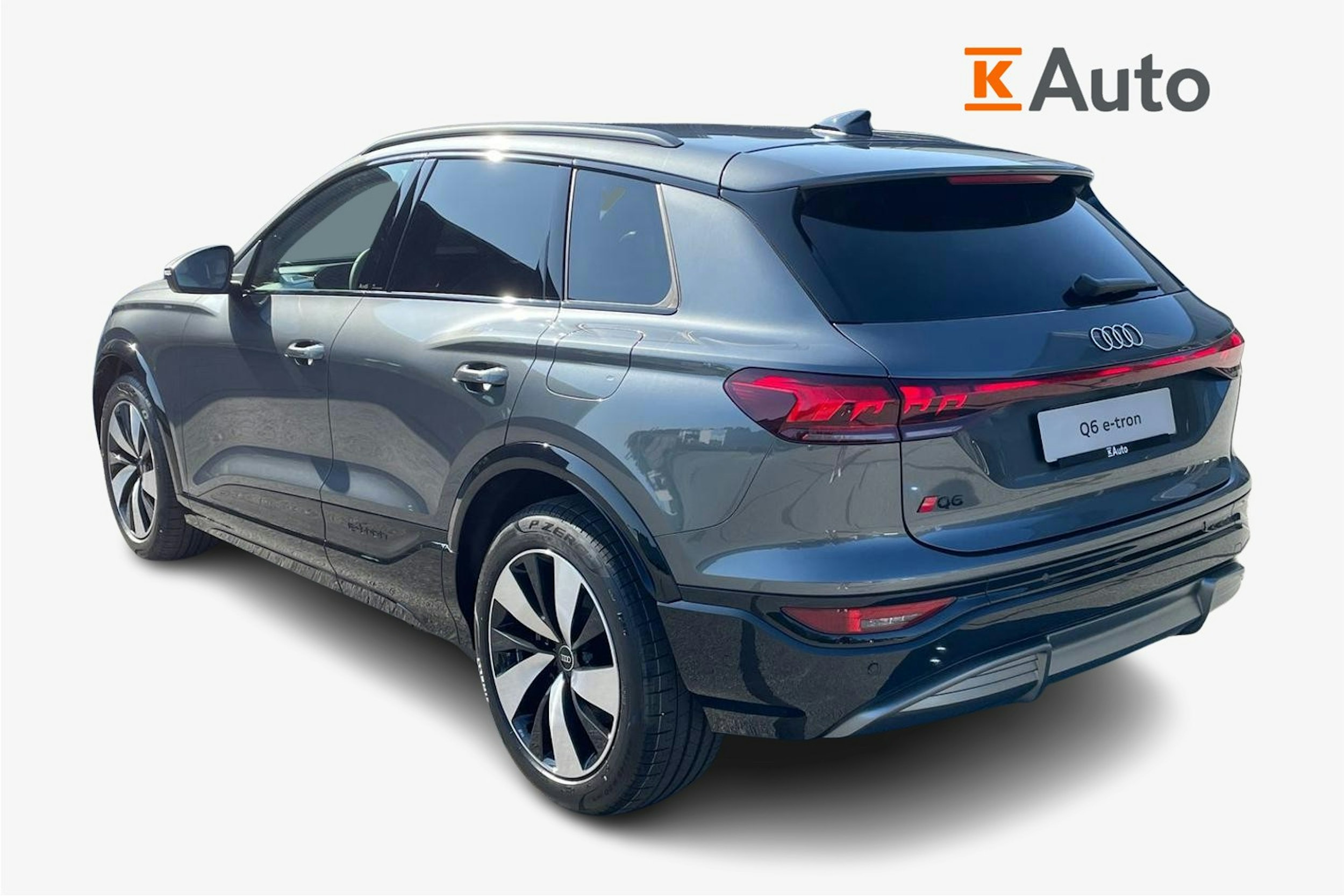 harmaa Audi Q6 e-tron 2025 kuva 2.
