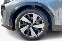 harmaa Audi Q6 e-tron 2025 kuva 9.