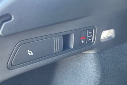 harmaa Audi Q6 e-tron 2025 kuva 12.