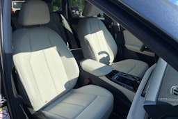harmaa Audi Q6 e-tron 2025 kuva 20.
