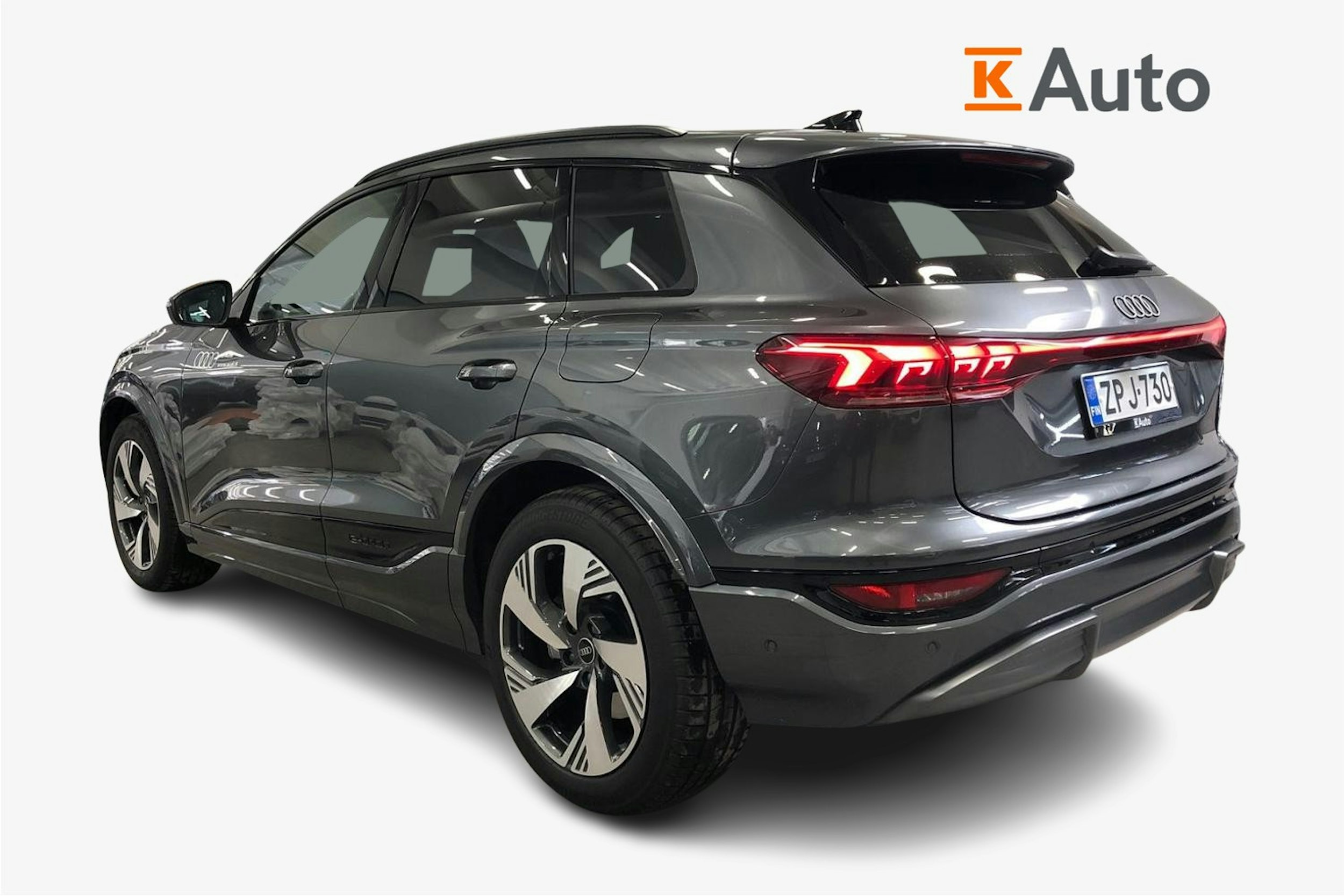 met. harmaa Audi Q6 e-tron 2025 kuva 2.