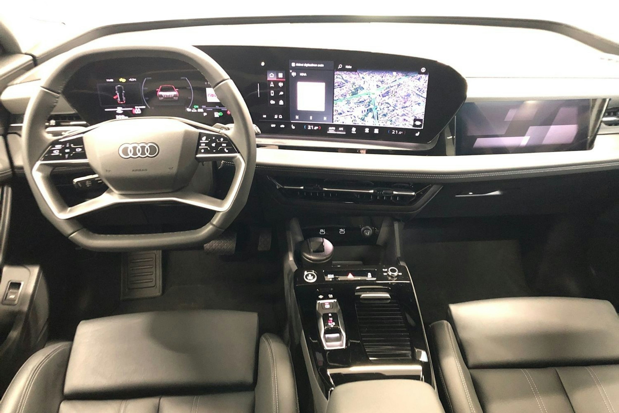 met. harmaa Audi Q6 e-tron 2025 kuva 7.