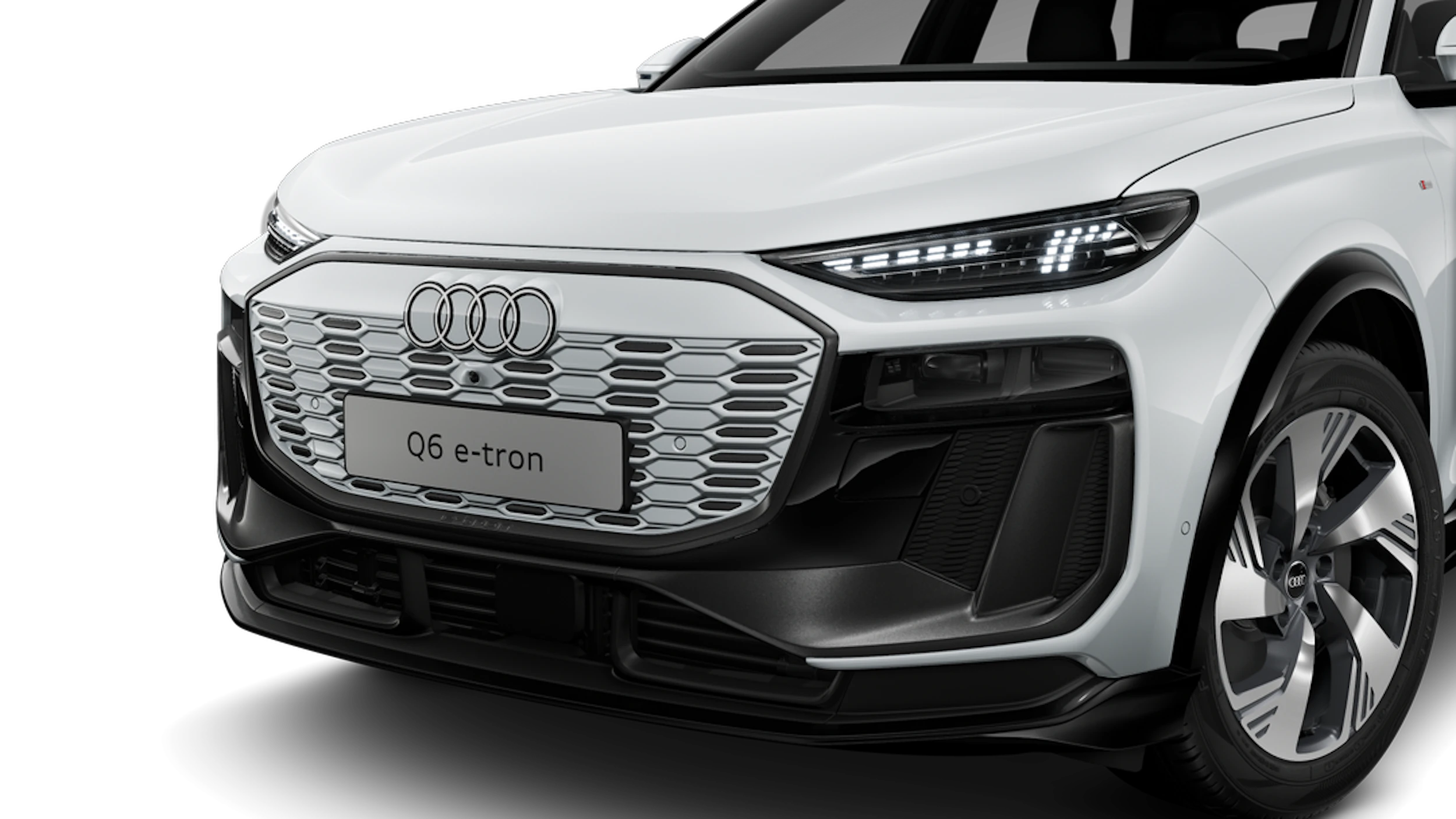 Jäätikönvalkoinen, metalliväri Audi Q6 e-tron 2026 kuva 6.