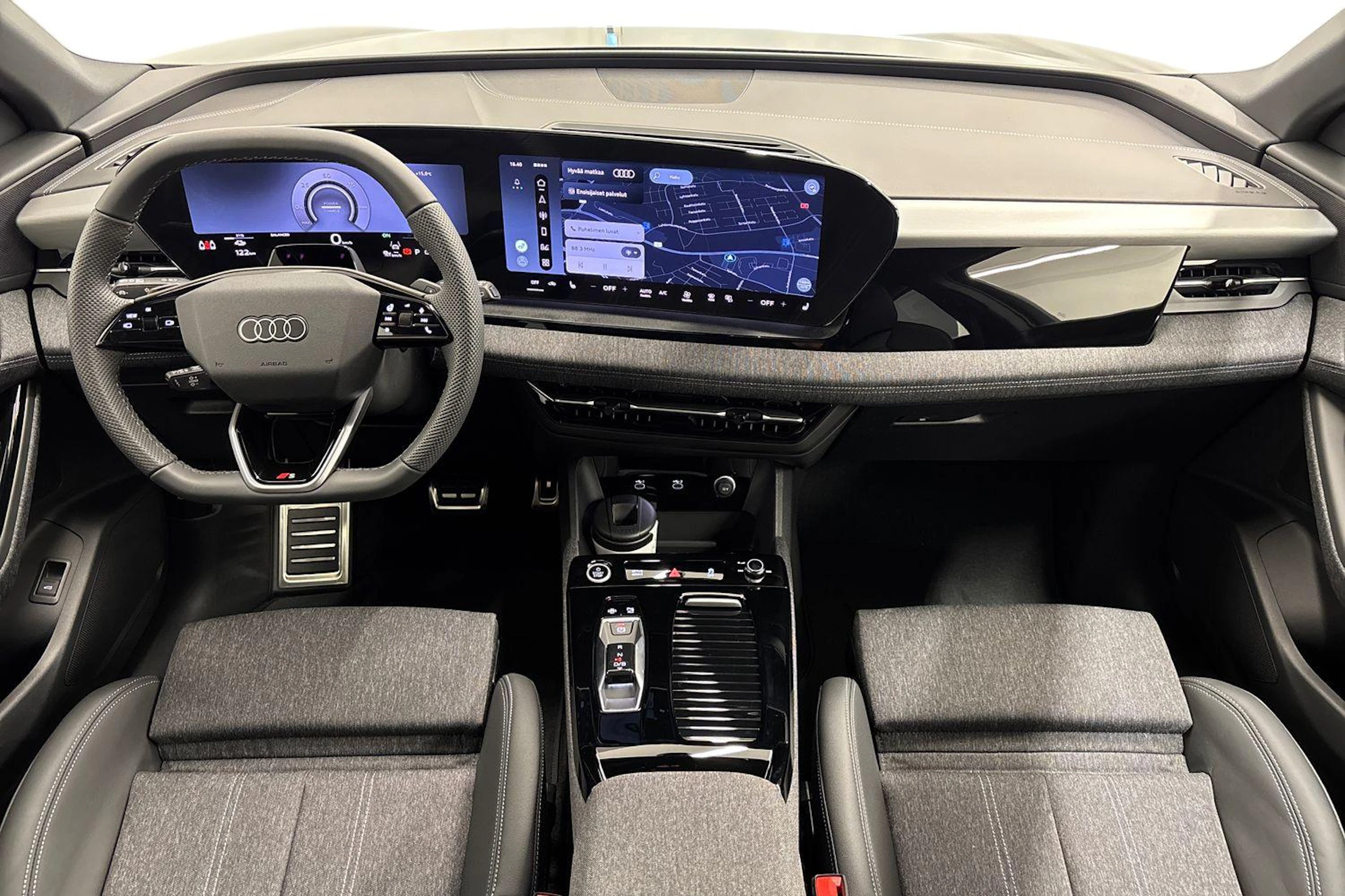 met. musta Audi Q6 e-tron 2026 kuva 7.