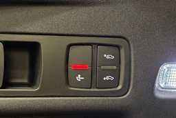 met. musta Audi Q6 e-tron 2026 kuva 32.