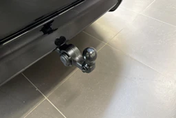 met. musta Audi Q6 e-tron 2026 kuva 12.