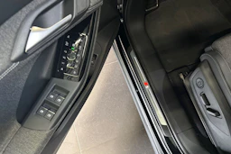 met. musta Audi Q6 e-tron 2026 kuva 15.