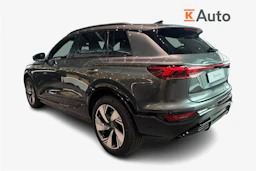 harmaa Audi Q6 e-tron 2026 kuva 2.