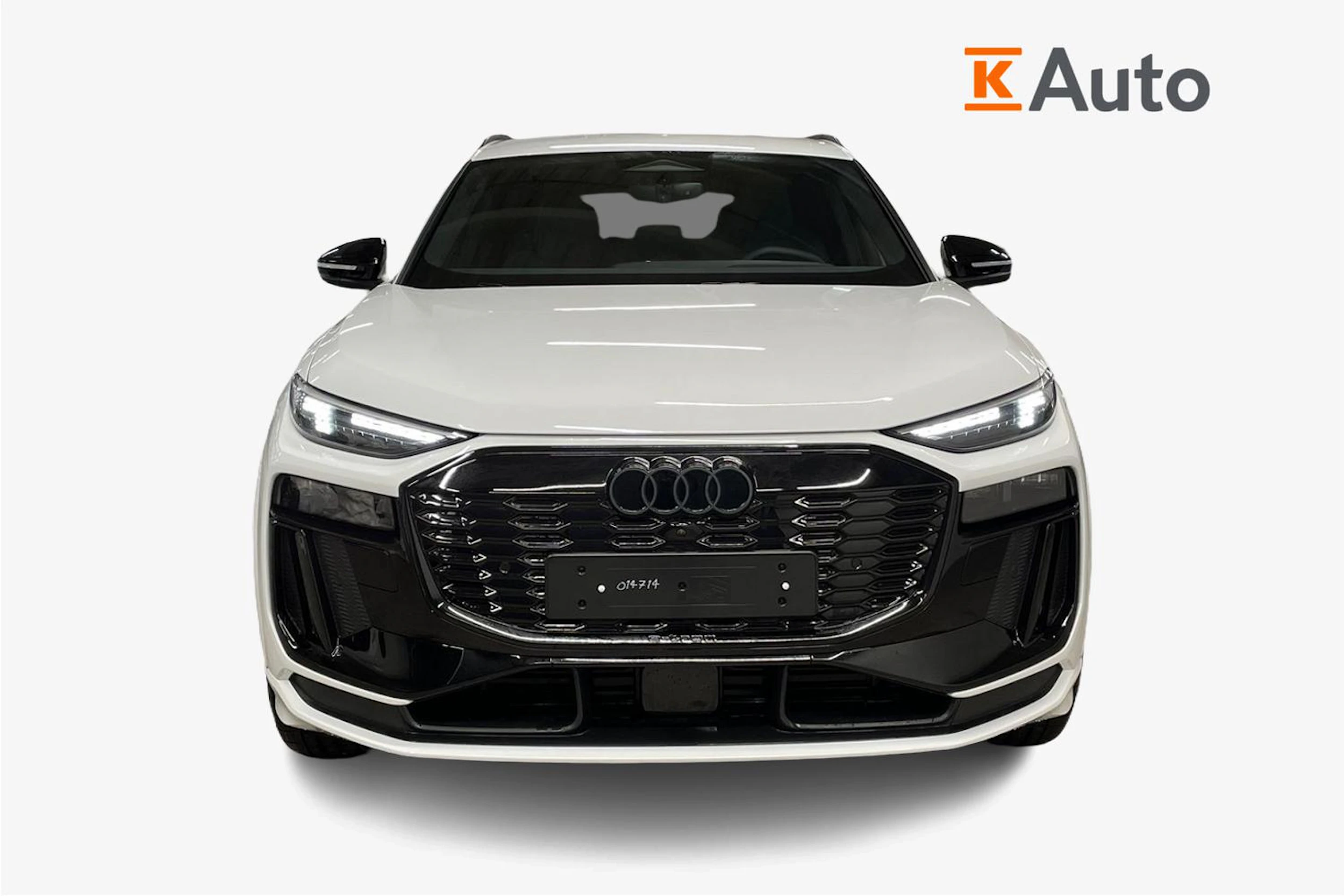 valkoinen Audi Q6 e-tron 2026 kuva 4.