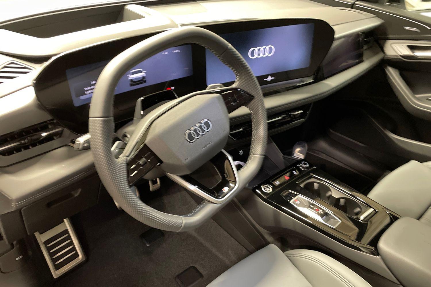 Audi Q6 e-tron 2026, photo 6/15