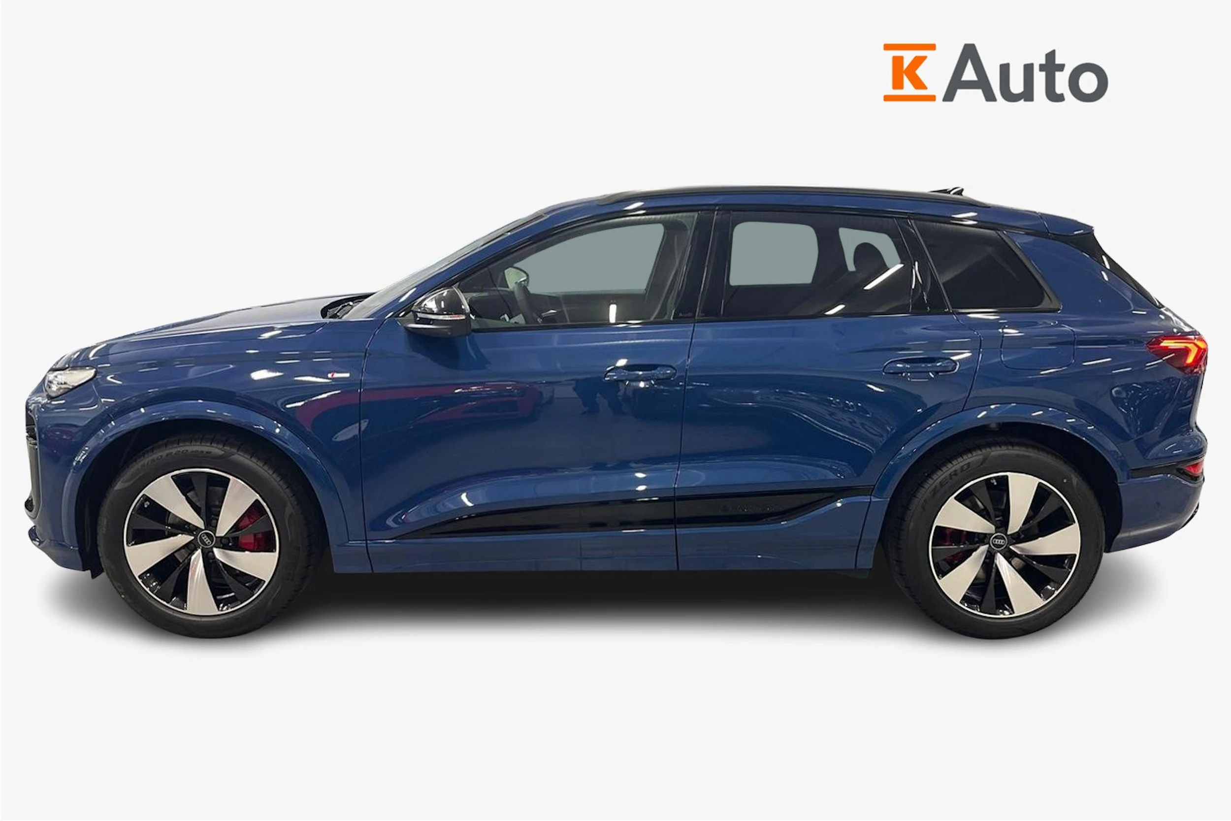 met. sininen Audi Q6 e-tron 2026 kuva 5.