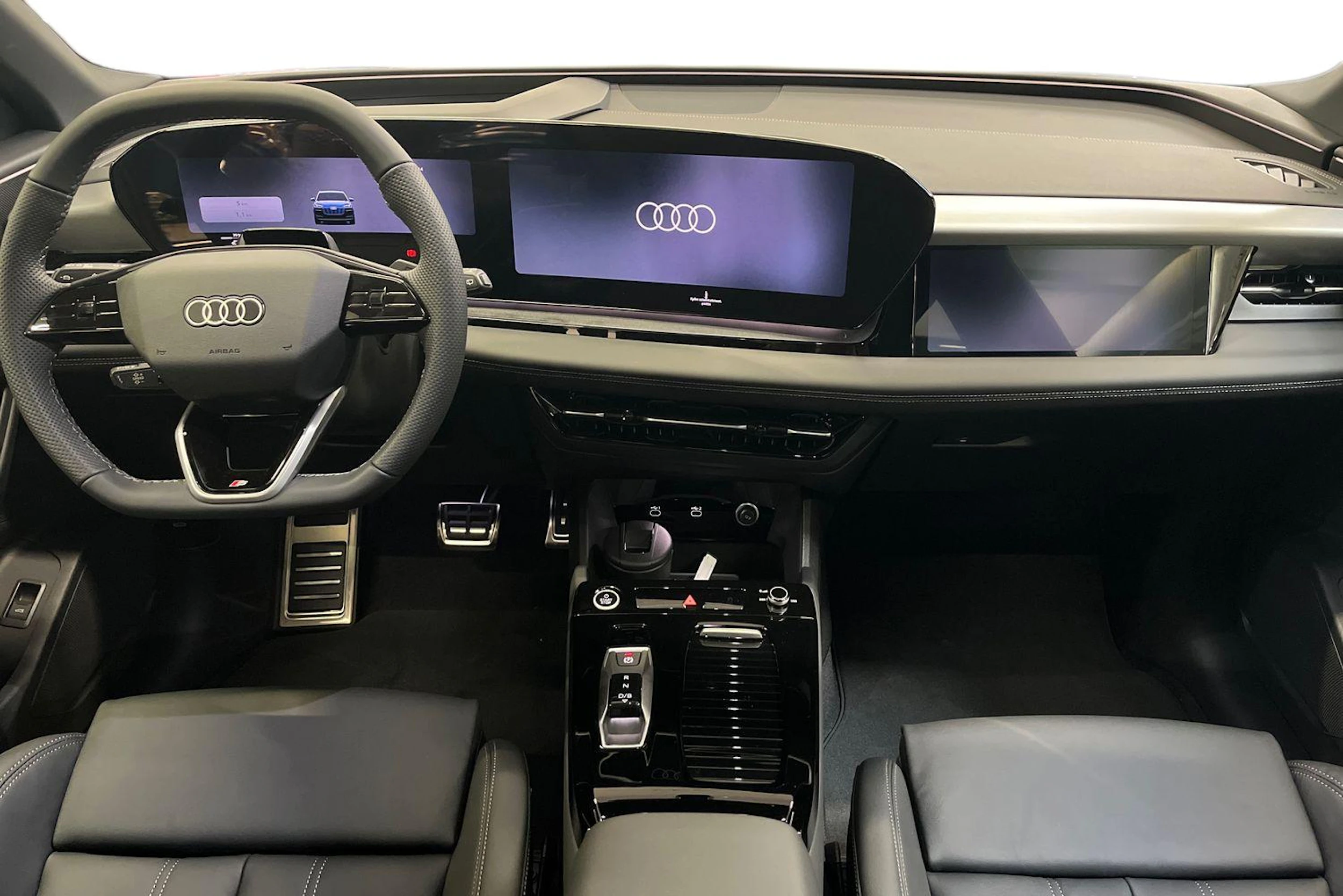met. sininen Audi Q6 e-tron 2026 kuva 7.