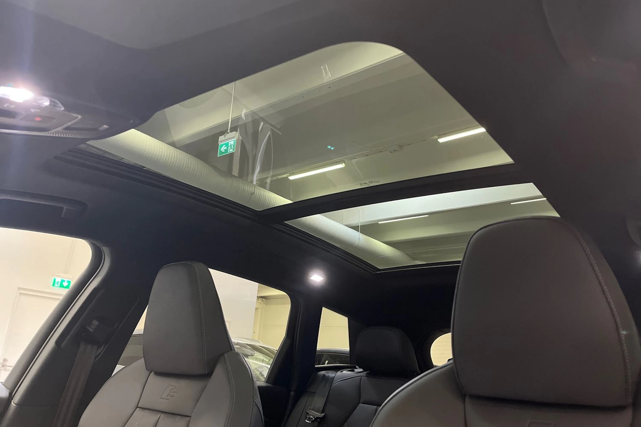 met. sininen Audi Q6 e-tron 2026 kuva 13.