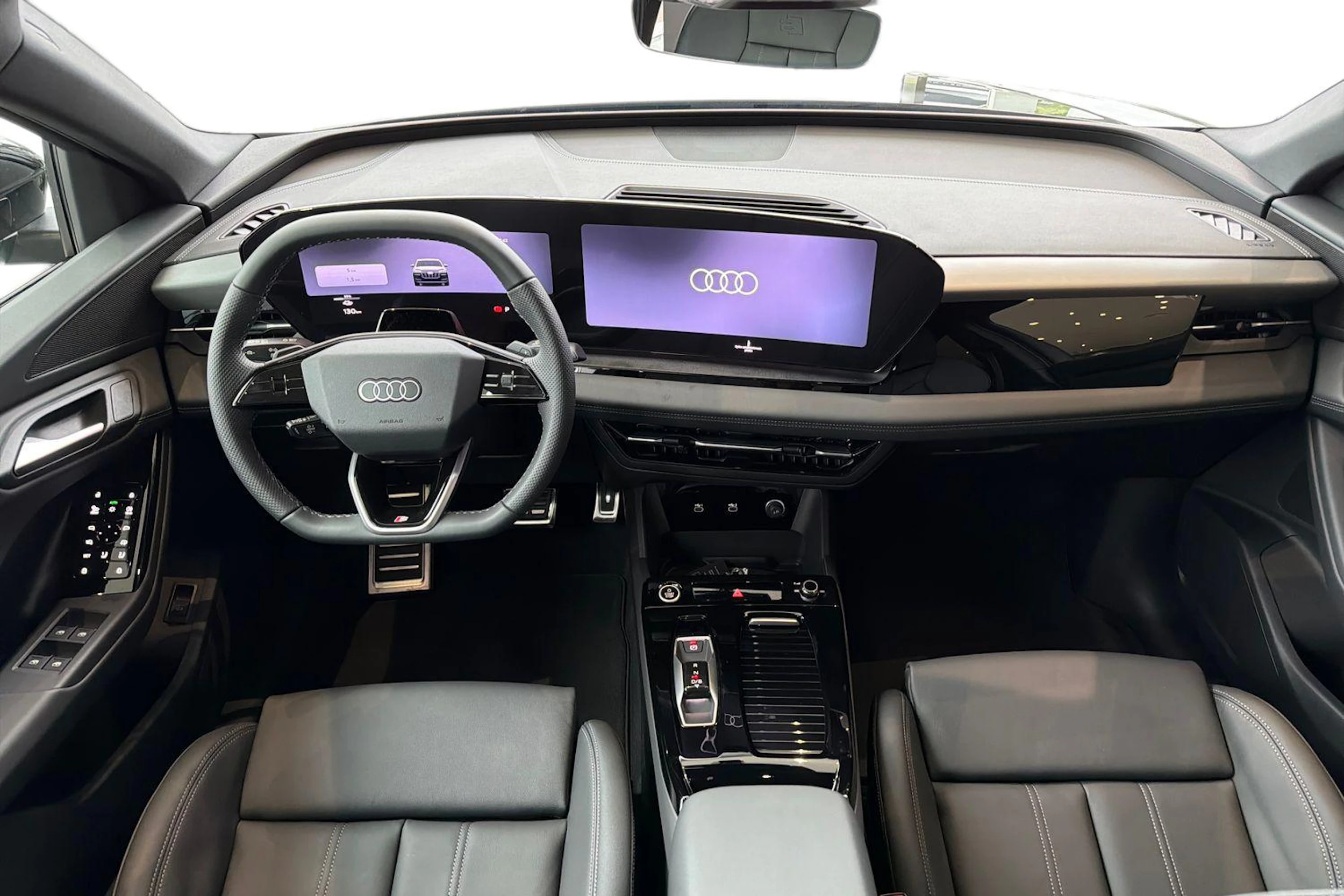 musta Audi Q6 e-tron 2026 kuva 7.