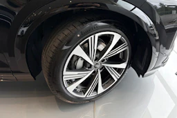 musta Audi Q6 e-tron 2026 kuva 10.