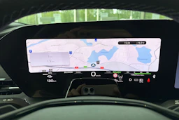 musta Audi Q6 e-tron 2026 kuva 11.