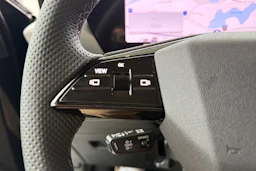 musta Audi Q6 e-tron 2026 kuva 12.