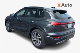 harmaa Audi Q6 e-tron 2026 kuva 2.