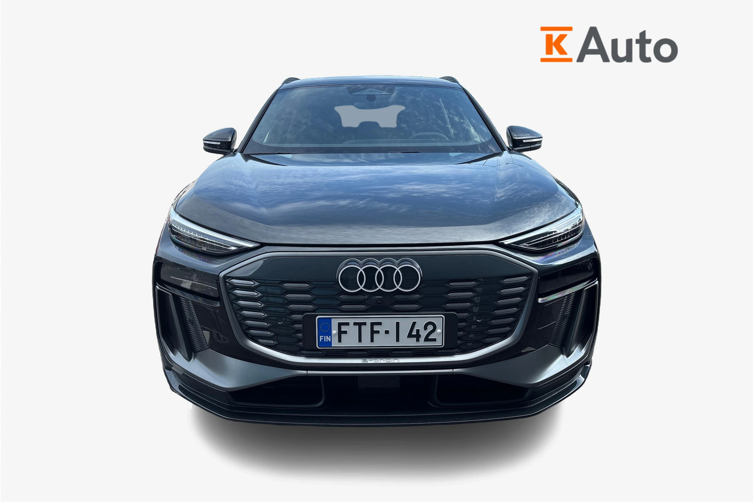 harmaa Audi Q6 e-tron 2026 kuva 4.