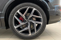 met. musta Audi Q6 e-tron 2026 kuva 10.