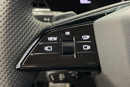 met. musta Audi Q6 e-tron 2026 kuva 14.
