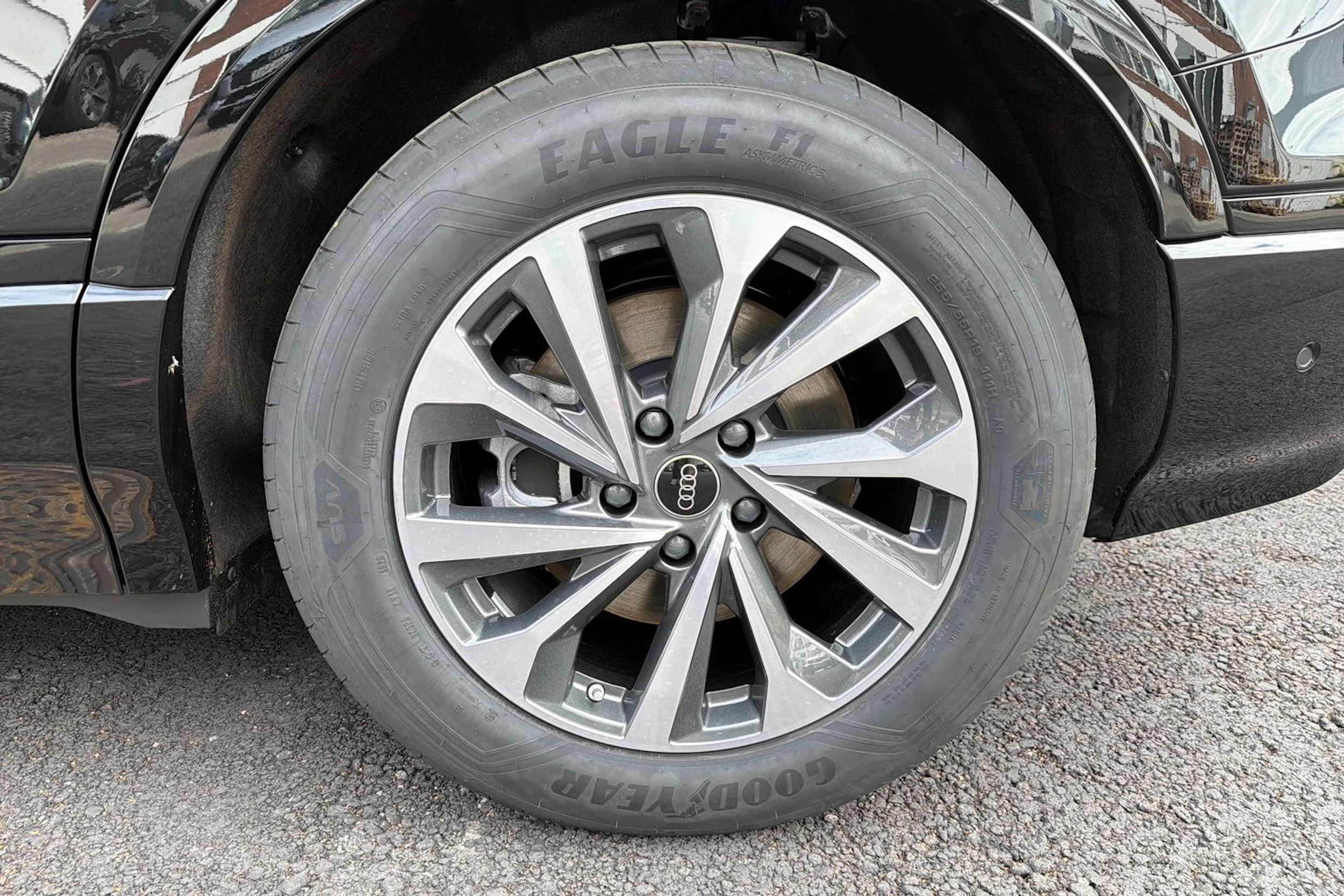 musta Audi Q6 e-tron 2026 kuva 10.