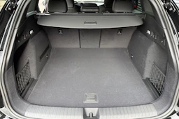 musta Audi Q6 e-tron 2026 kuva 11.