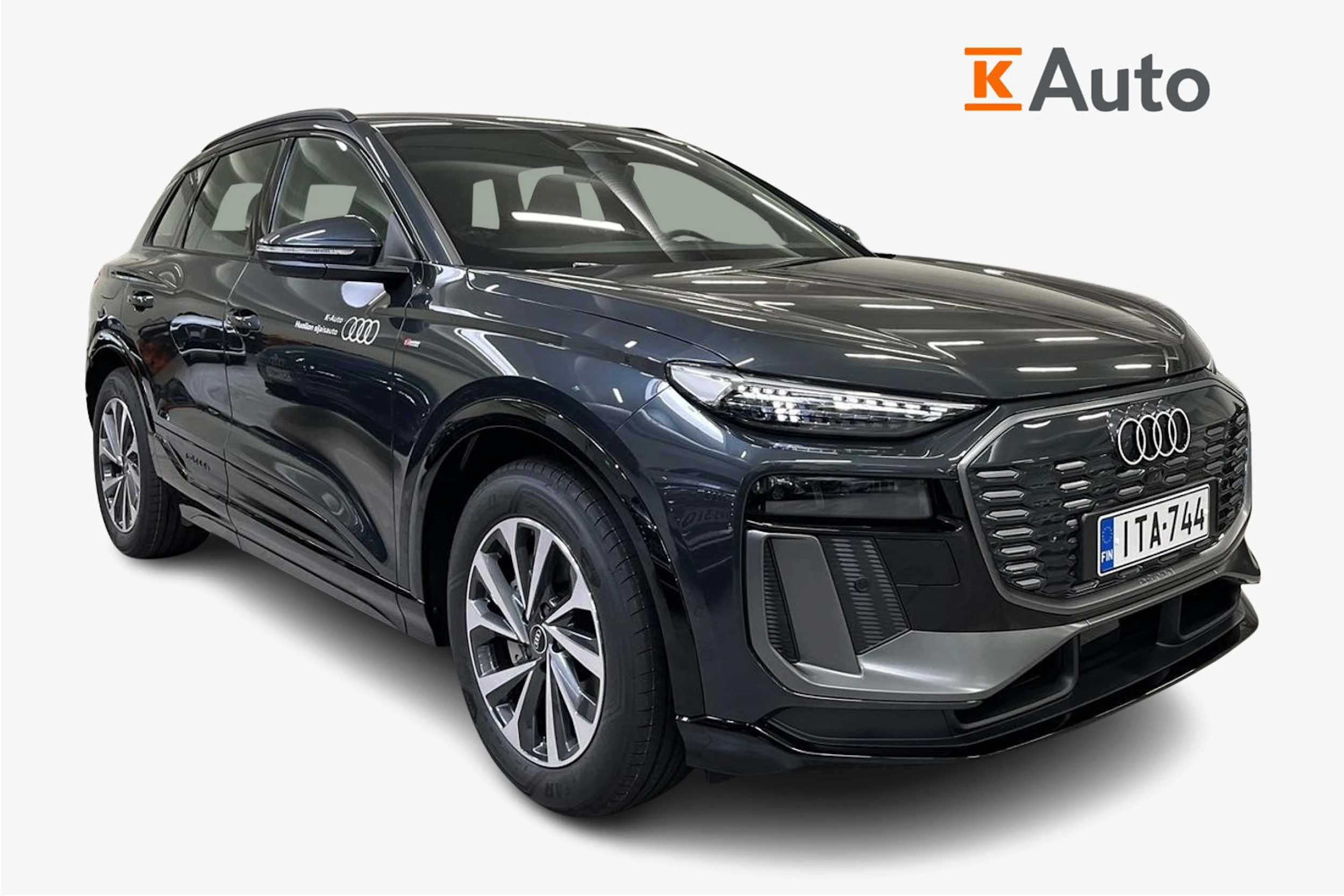 met. harmaa Audi Q6 e-tron 2026 kuva 1.