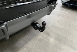 met. harmaa Audi Q6 e-tron 2026 kuva 13.