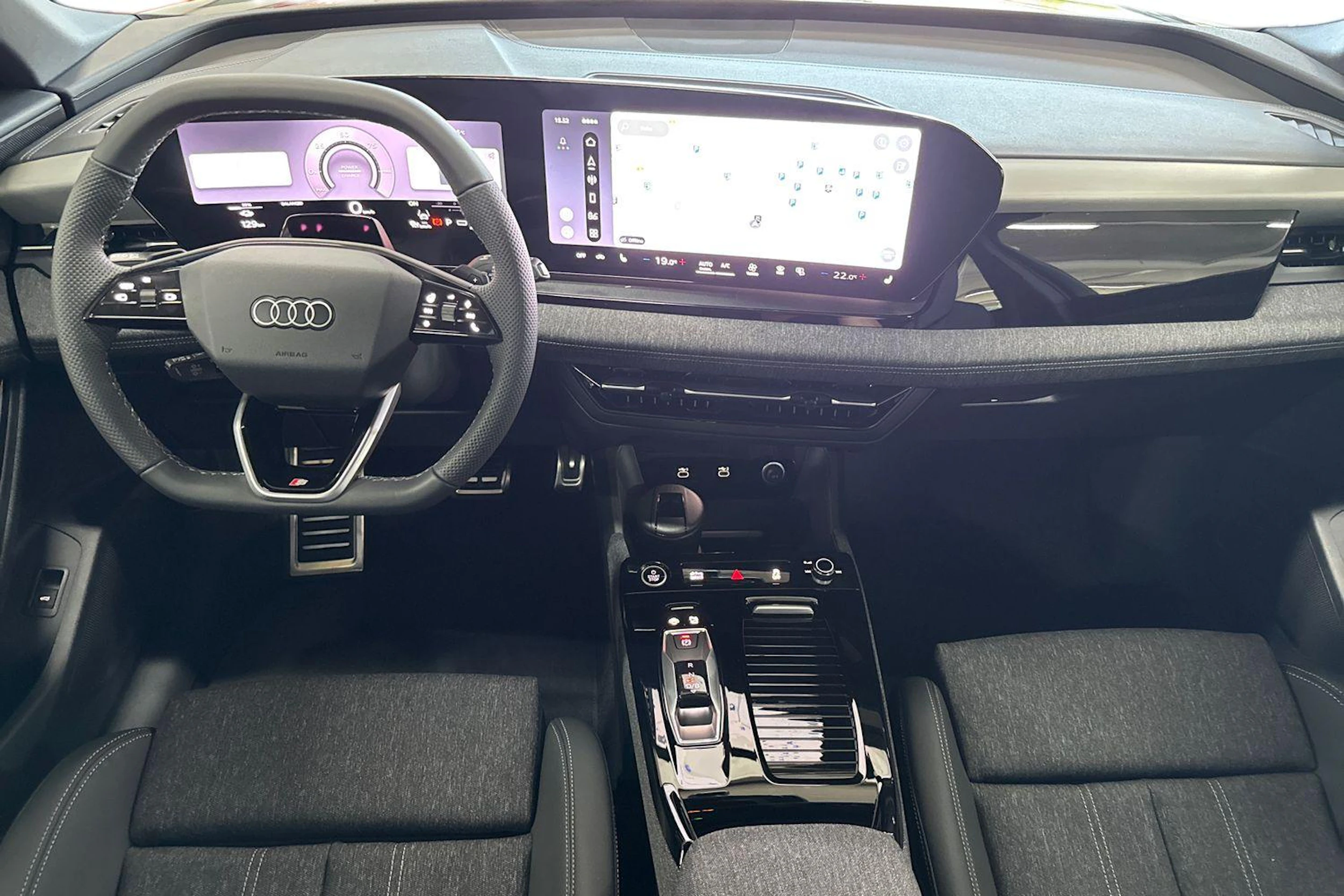 met. musta Audi Q6 e-tron 2026 kuva 7.