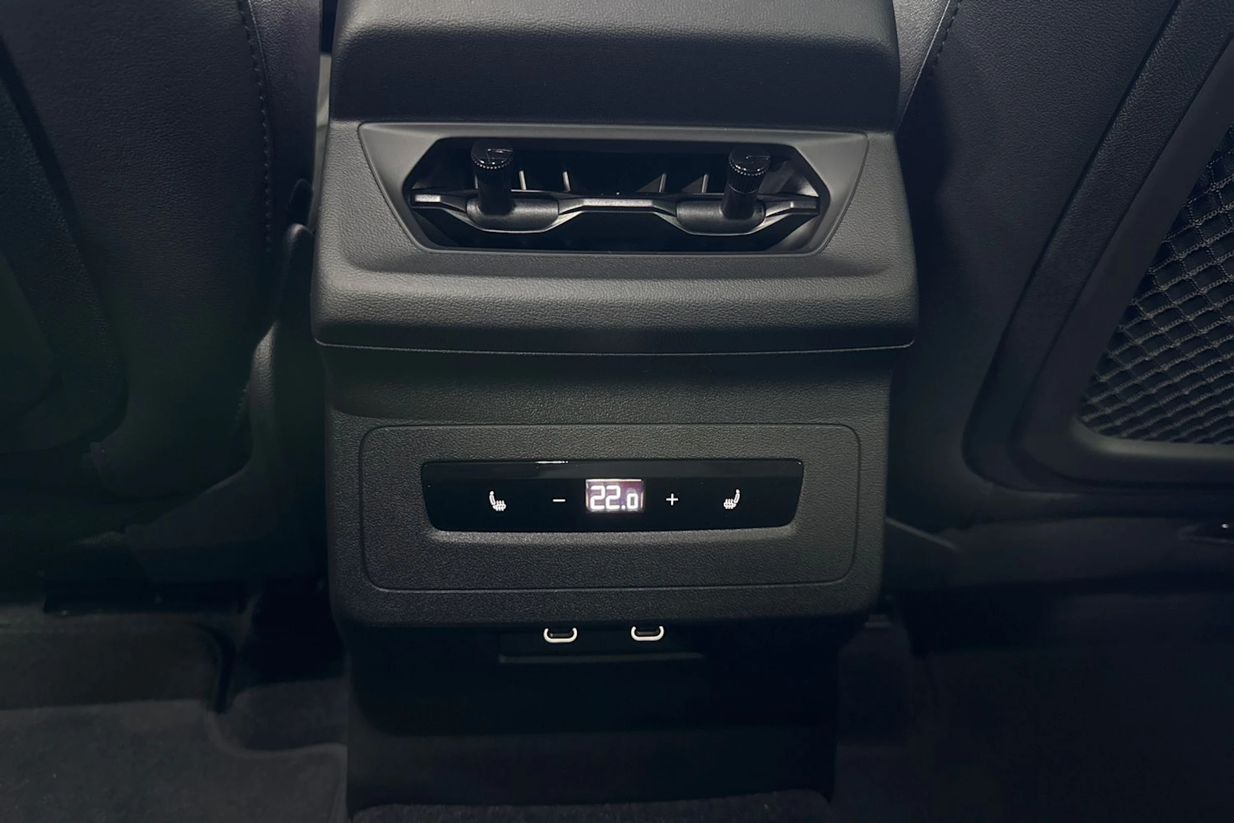 met. musta Audi Q6 e-tron 2026 kuva 29.