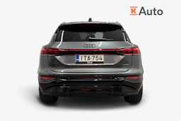 met. harmaa Audi Q6 e-tron 2026 kuva 3.