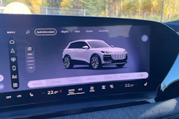 valkoinen Audi Q6 e-tron 2026 kuva 26.
