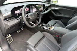 met. valkoinen Audi Q6 e-tron 2026 kuva 6.