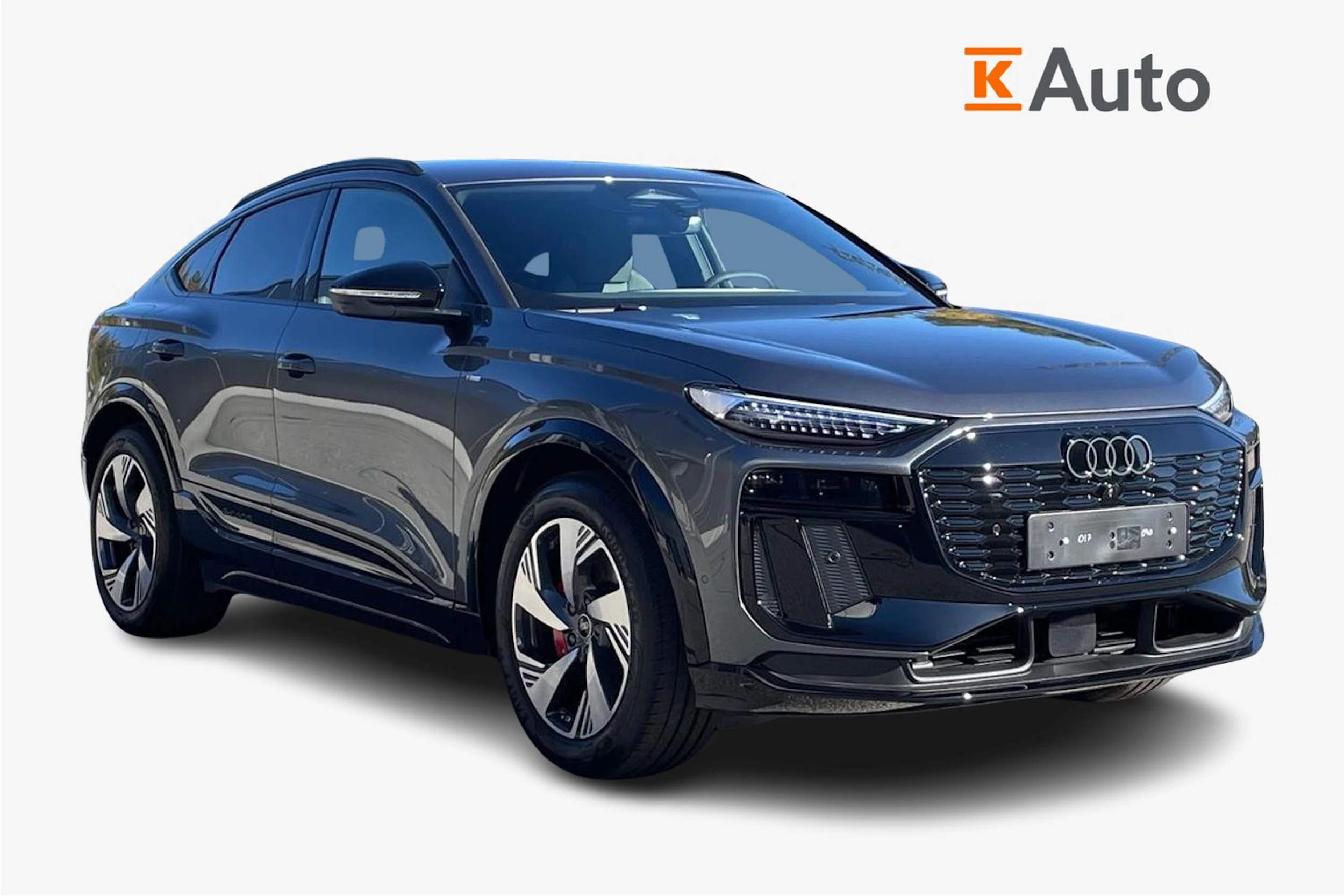 harmaa Audi Q6 e-tron 2026 kuva 1.