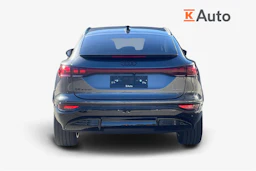 harmaa Audi Q6 e-tron 2026 kuva 3.