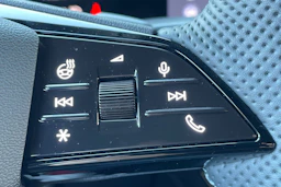 harmaa Audi Q6 e-tron 2026 kuva 26.