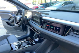 harmaa Audi Q6 e-tron 2026 kuva 29.